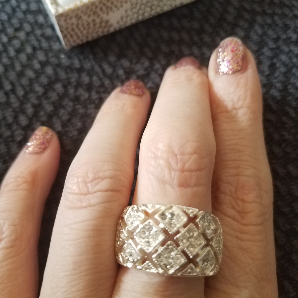 Ring - Picture 2 of 2